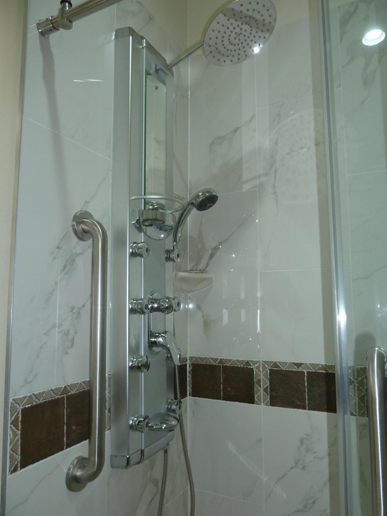 Chambre avec 2 Grands Lits Queen-Size
