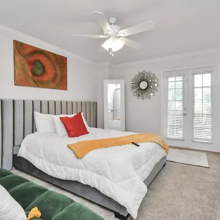 Modernized Private Master Suite-3