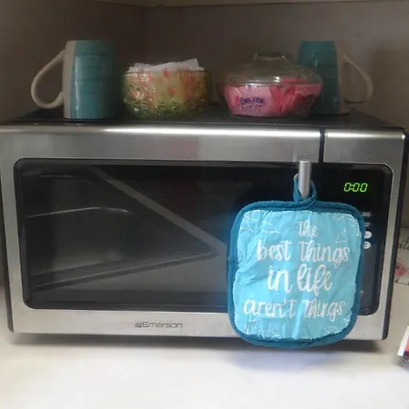 Joyful Quarters - Beautiful Spacious 1 Bedroom Apt-3